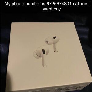 Apple White AirPods Pro Wireless Earbuds with Charging Case